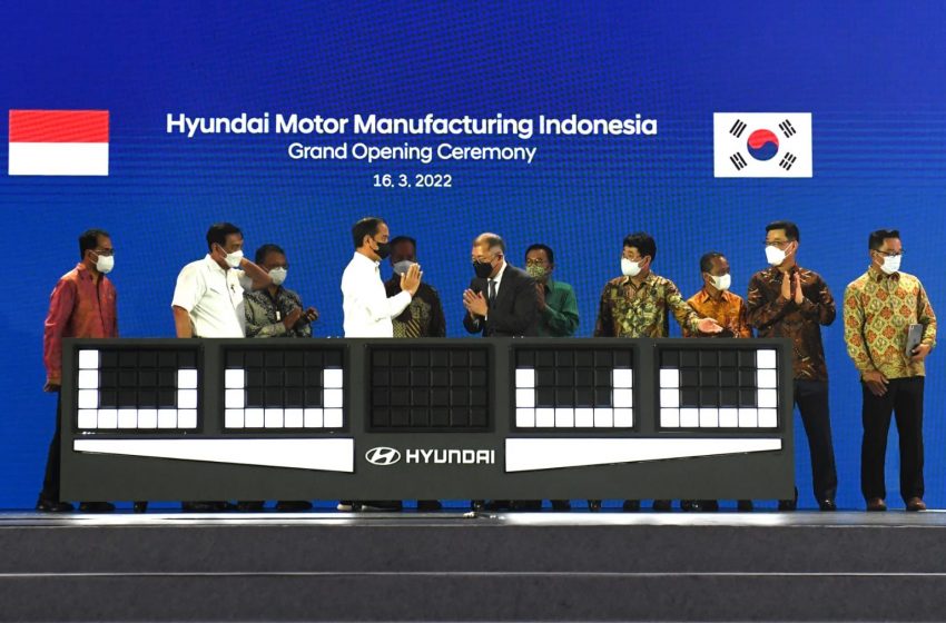  Presiden Jokowi Resmikan Mobil Listrik Rakitan Indonesia, PLN Siap Mendukung Infrastruktur dan Pasokan Listrik