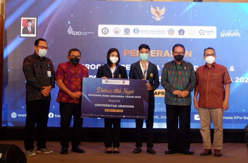  Bank Indonesia Provinsi Bali Memberikan Beasiswa Pendidikan Kepada 225 Mahasiswa dan 20 Siswa SMK