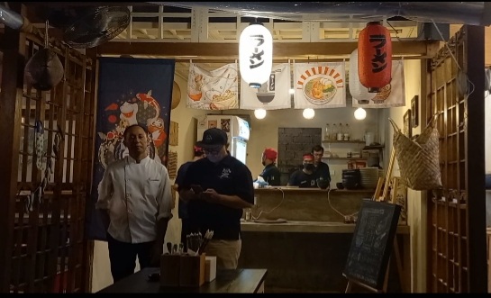  Izzi Izakaya, Street Food Jepang Terlengkap di Bali