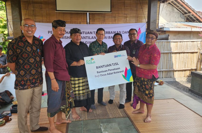  PLN Peduli Salurkan Bantuan Pembangunan Banjar Adat di Gianyar