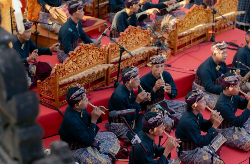  Joged Kumbang Dedari Tegaltamu Tampil Memikat sebagai Duta Gianyar di PKB 2026